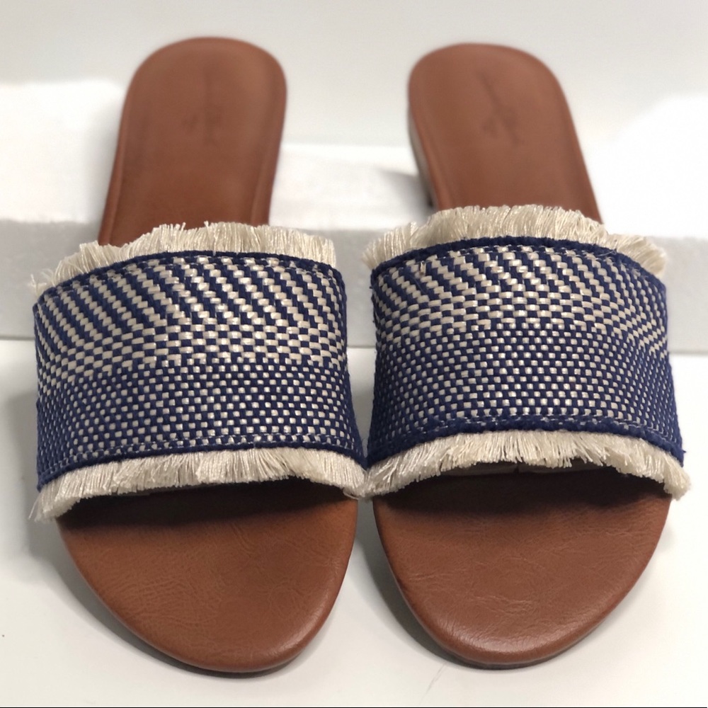 Universal Thread Women's Yvette Slides Sandals Blue & White Woven Upper Size 7.5